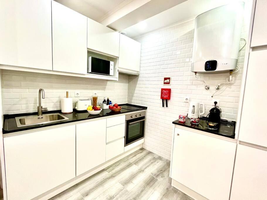New-Romantic Studio Near The Beach! Paço de Arcos Zewnętrze zdjęcie