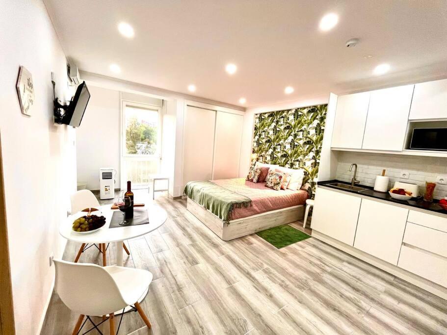 New-Romantic Studio Near The Beach! Paço de Arcos Zewnętrze zdjęcie